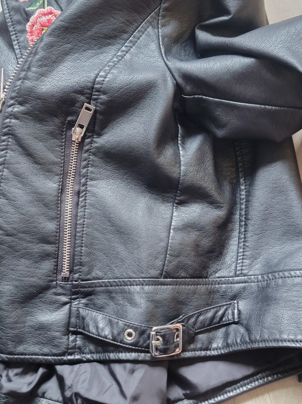 Streetwear Society Floral Embroidered Faux Leather Moto Biker Boho Jacket Size L - Picture 13 of 16